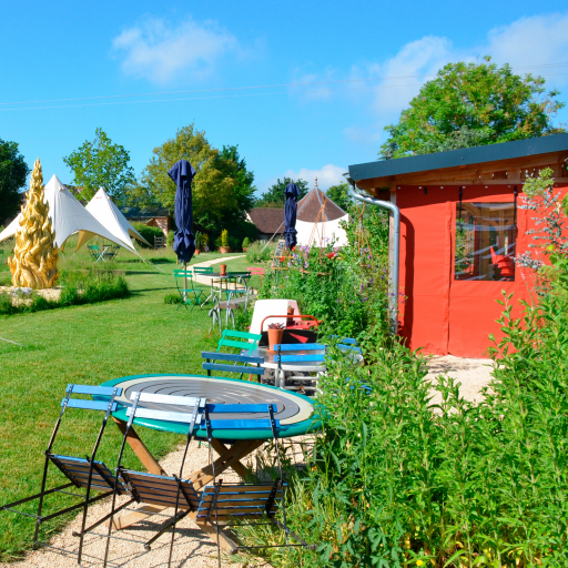 The Straw Kitchen Whichford Pottery